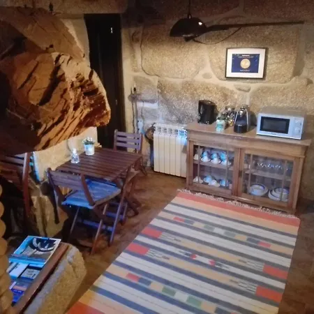 Lagar Da Silveira Homestay